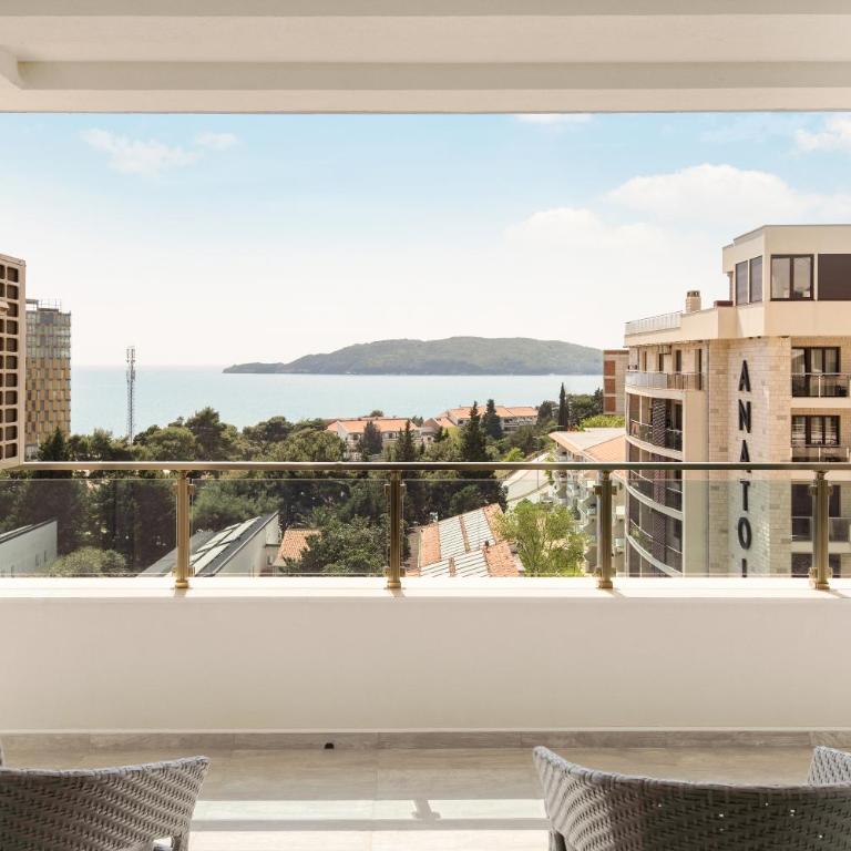 Sea Shine - Three-Bedroom Superior Apartment - 5
