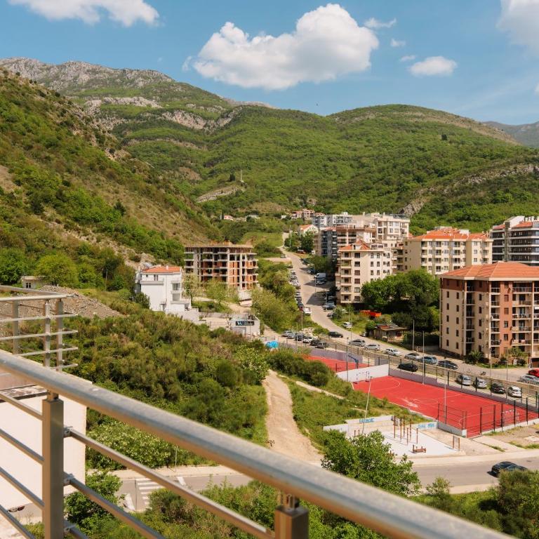 Sea Shine - Three-Bedroom Superior Apartment - 17