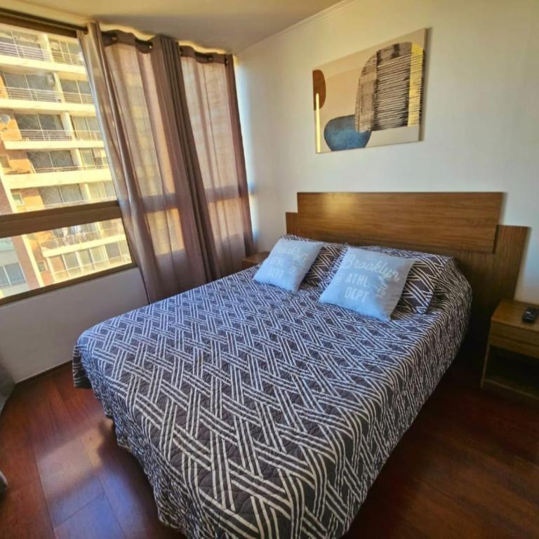 departamentos amoblados AVILA bulnes la moneda - Quadruple Room with Balcony - 7