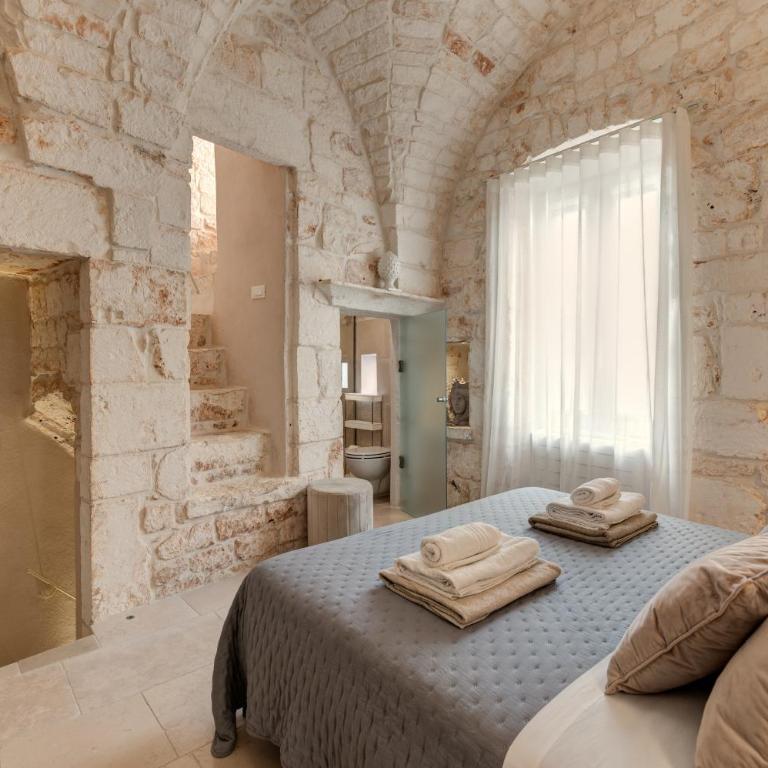 Pool & view - One-Bedroom Apartment - 22
