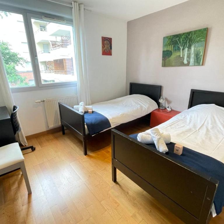 Spacious apartment close to attractions - Apartamento - 11
