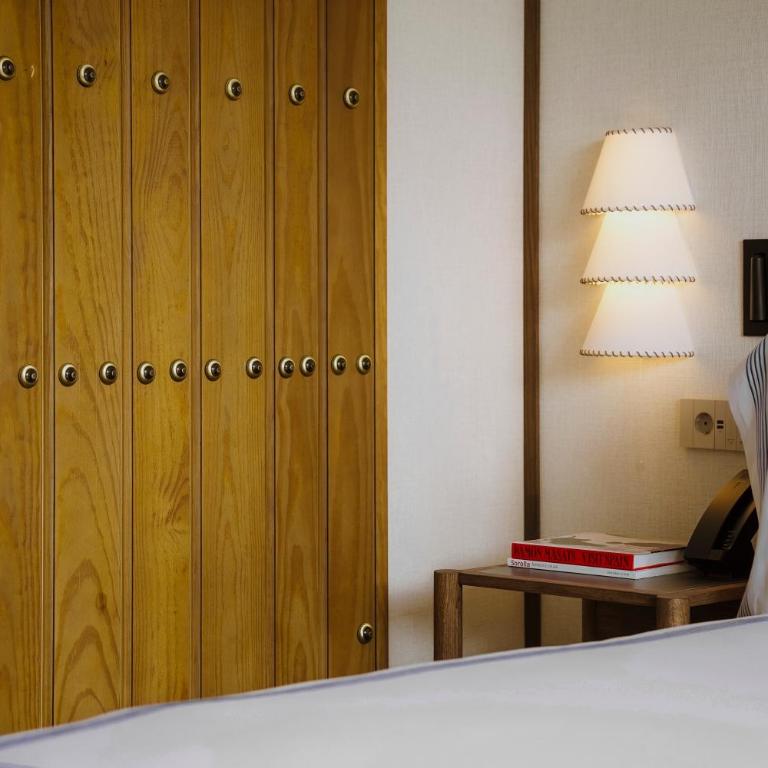 Thompson Seville, by Hyatt - Habitación con cama extragrande. - 4