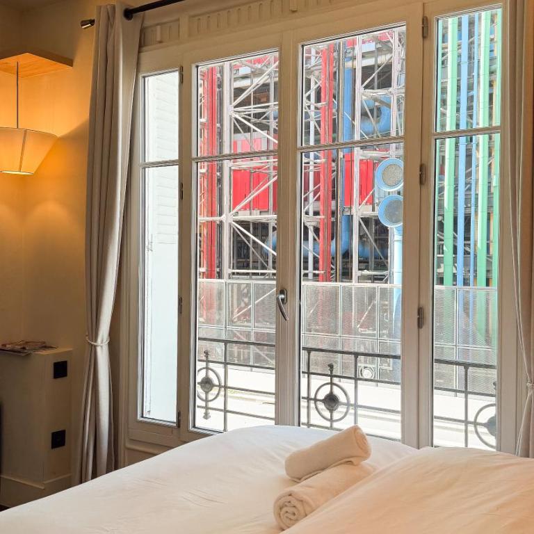 Marais, Rue Beaubourg - 6 places - Appartement 2 Pièces - 18
