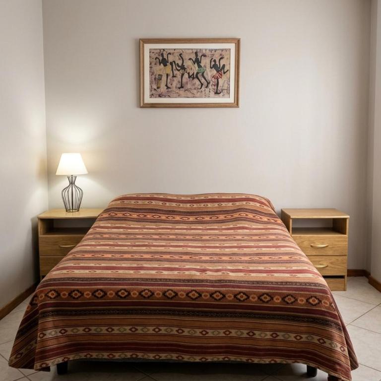 Dpto Céntrico en el corazón de Mendoza - Four-Bedroom Apartment - 1