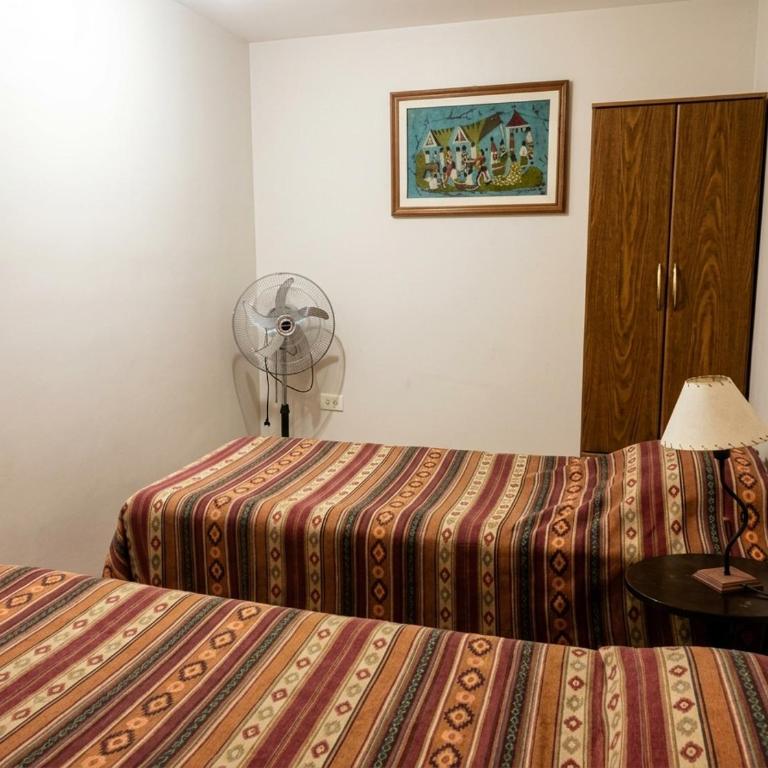 Dpto Céntrico en el corazón de Mendoza - Four-Bedroom Apartment - 2