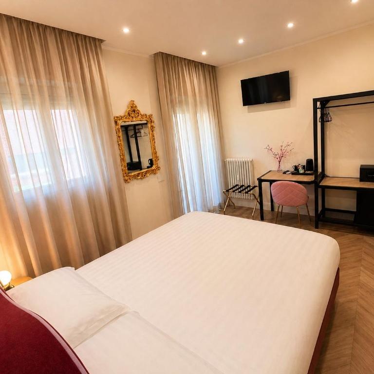 Puccini Luxury Rooms - Camera Matrimoniale con Balcone - 3