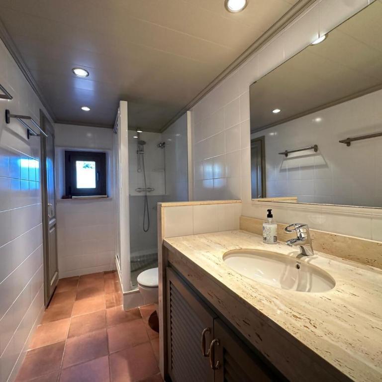Luxury Rocamar – Primera Línea y Terraza - Apartamento de 3 dormitorios - 33