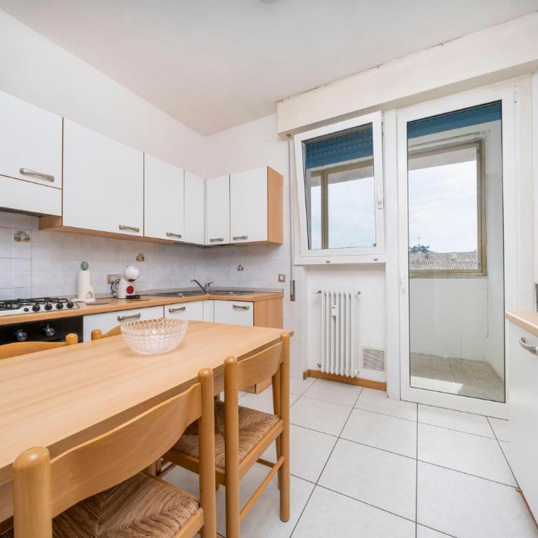 GuestHost - Carnia Urban Apartment Udine - Appartamento con 2 Camere da Letto - 2