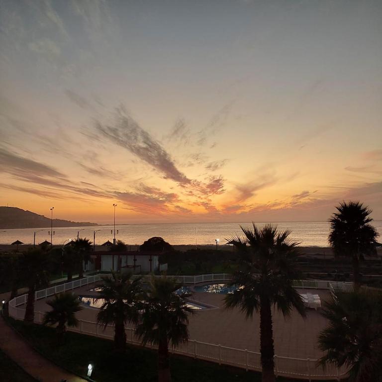 wonderful and comfortable apartment on the front line - Two-Bedroom Apartment - 10