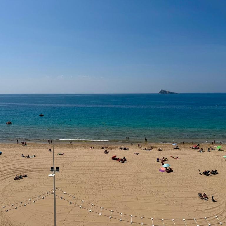 Beachfront Apartment for 6, 3 Bathrooms, Levante Beach - Two-Bedroom Apartment - 17