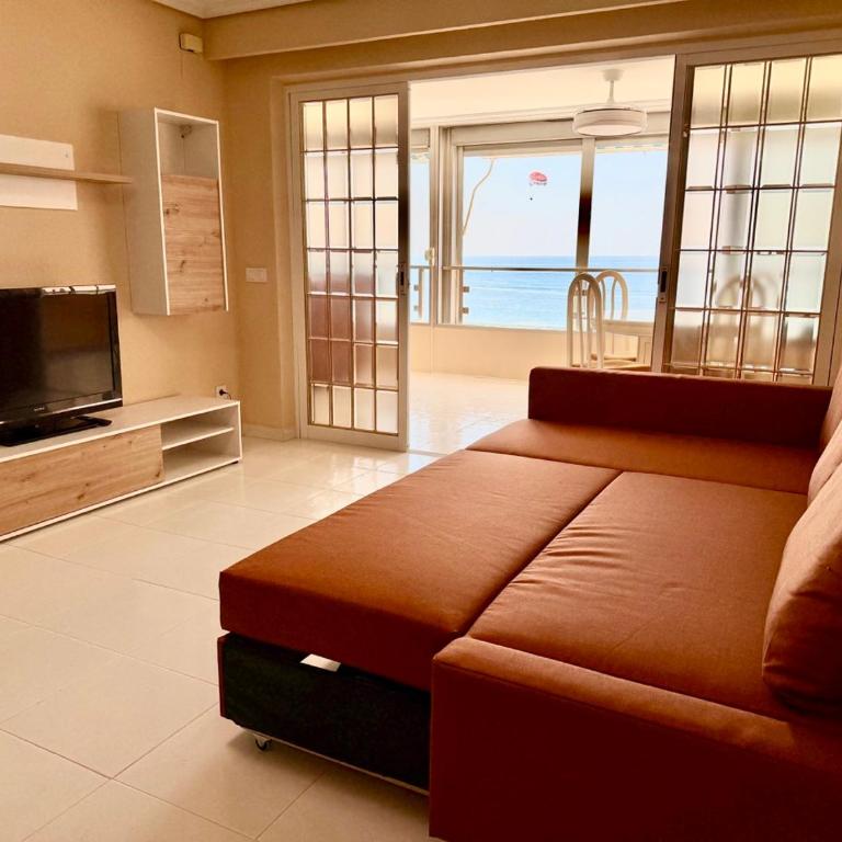 Beachfront Apartment for 6, 3 Bathrooms, Levante Beach - Two-Bedroom Apartment - 5