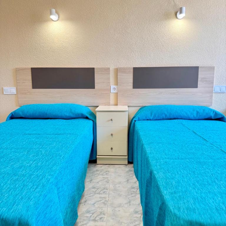 Beachfront Apartment for 6, 3 Bathrooms, Levante Beach - Two-Bedroom Apartment - 9
