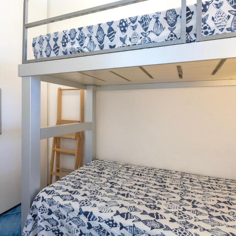Exclusive on the beach - Two-Bedroom Apartment - 22