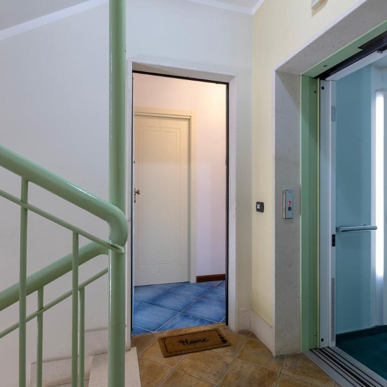 Exclusive on the beach - Two-Bedroom Apartment - 37
