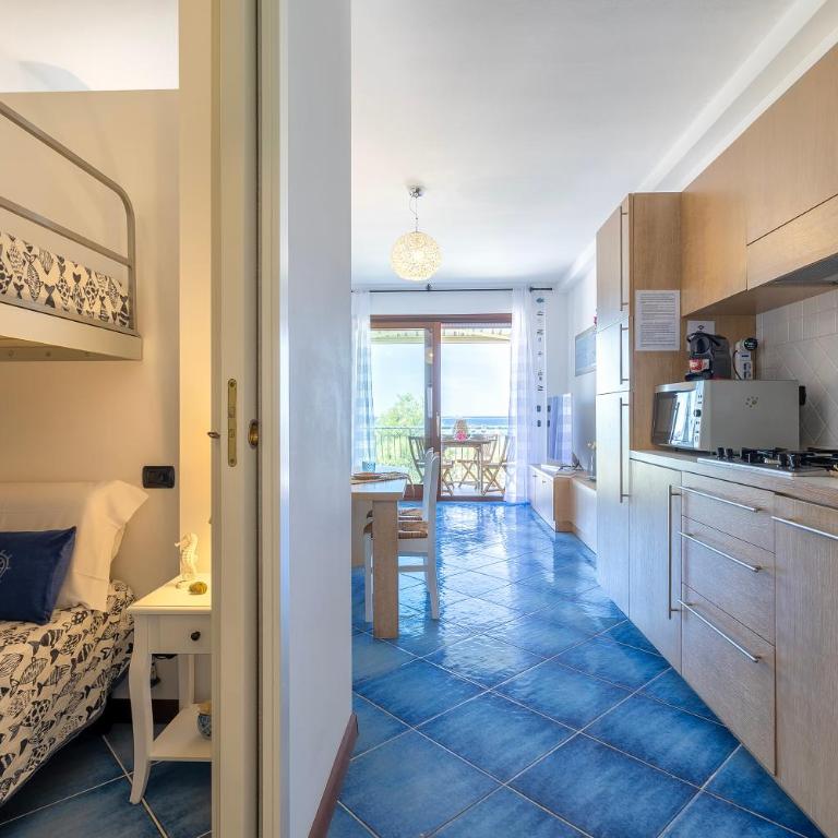 Exclusive on the beach - Two-Bedroom Apartment - 28