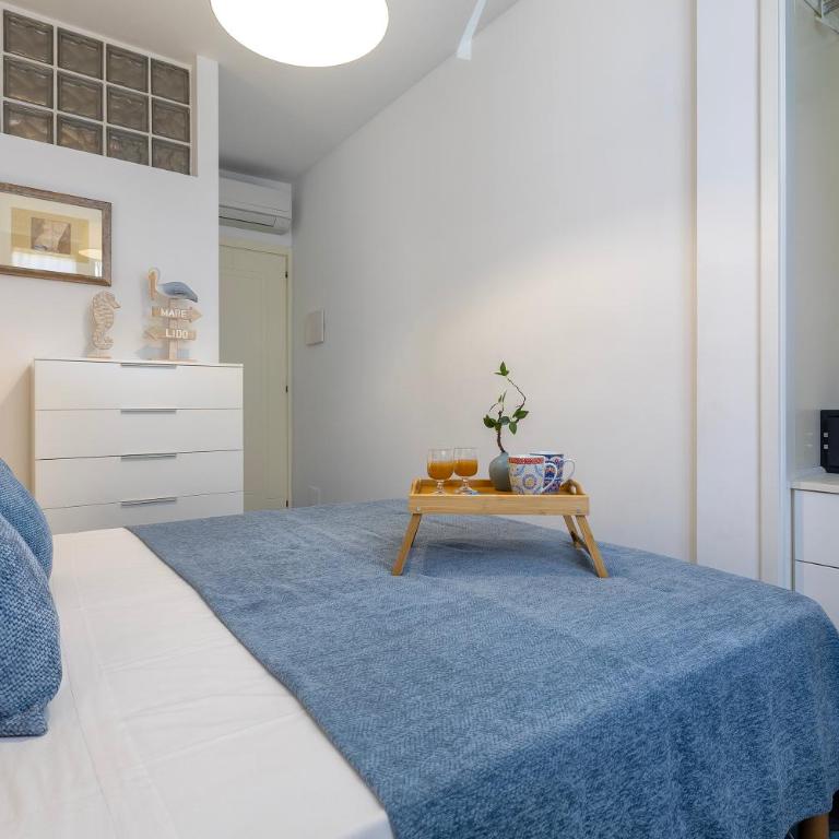 Exclusive on the beach - Two-Bedroom Apartment - 43