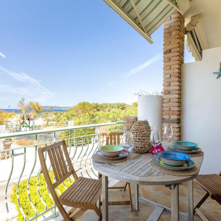 Exclusive on the beach - Two-Bedroom Apartment - 23