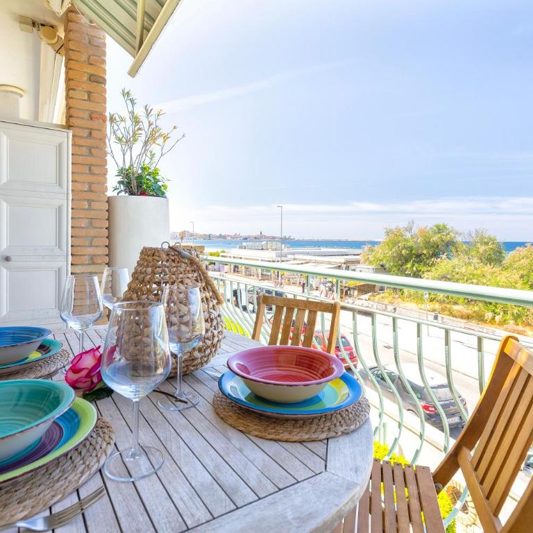 Exclusive on the beach - Two-Bedroom Apartment - 20