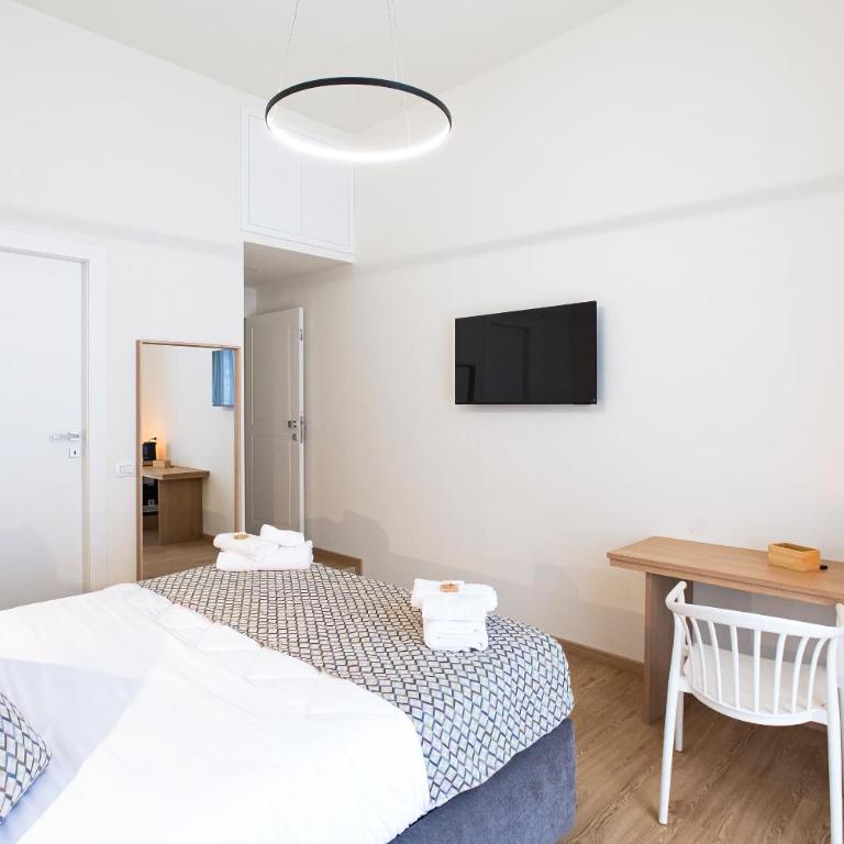 Serendipity Suites - Double Room - 4