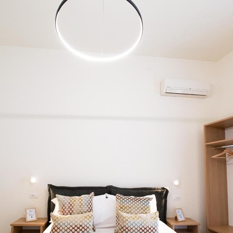 Serendipity Suites - Double Room - 5