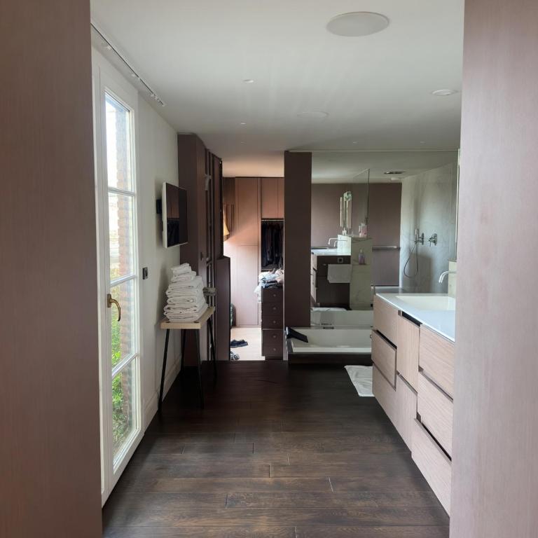 Villa ROUGE de Luxe à Mougins Piscine privée Espace Bien-être - Villa avec Piscine Privée - 23