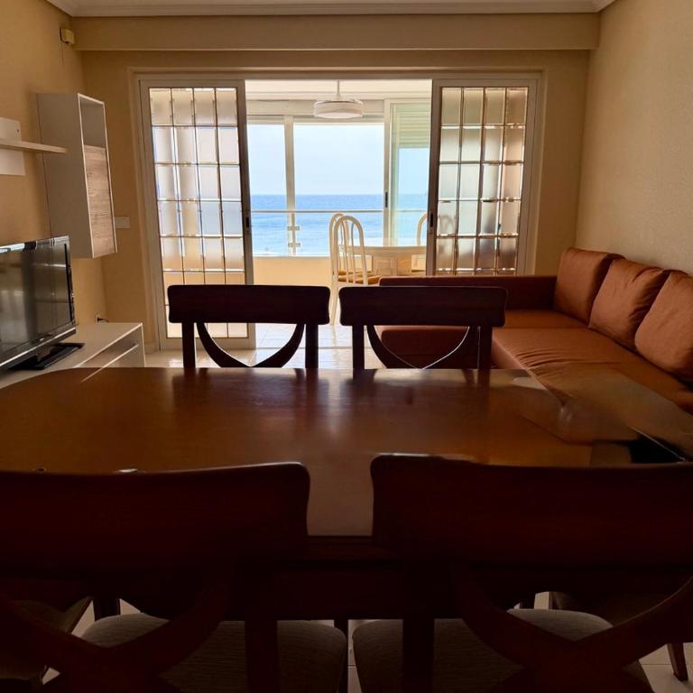 Beachfront Apartment for 6, 3 Bathrooms, Levante Beach - Two-Bedroom Apartment - 34