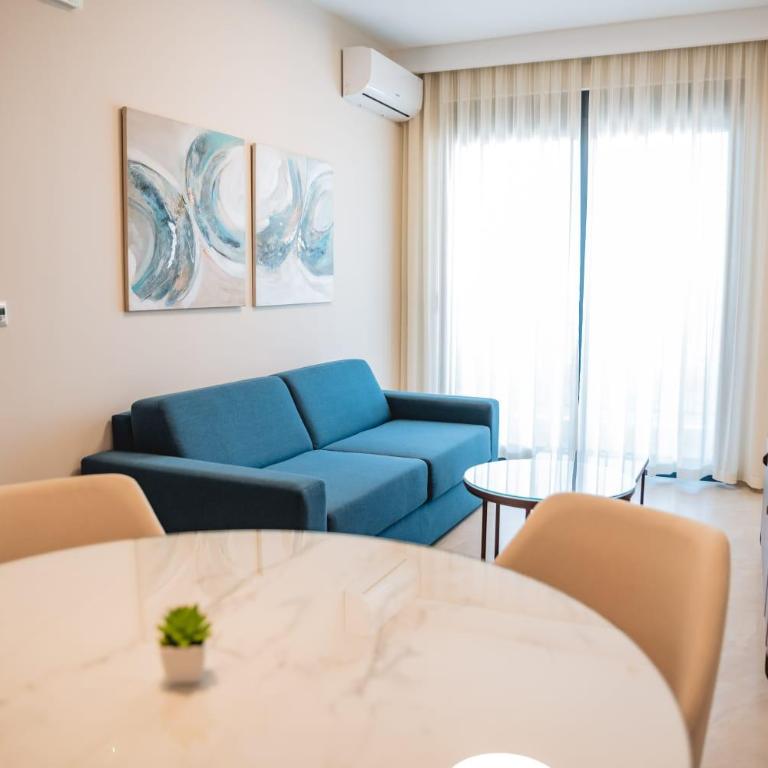Luxurious 1bd Apartment with Panoramic Sea View - One-Bedroom Apartment - 8
