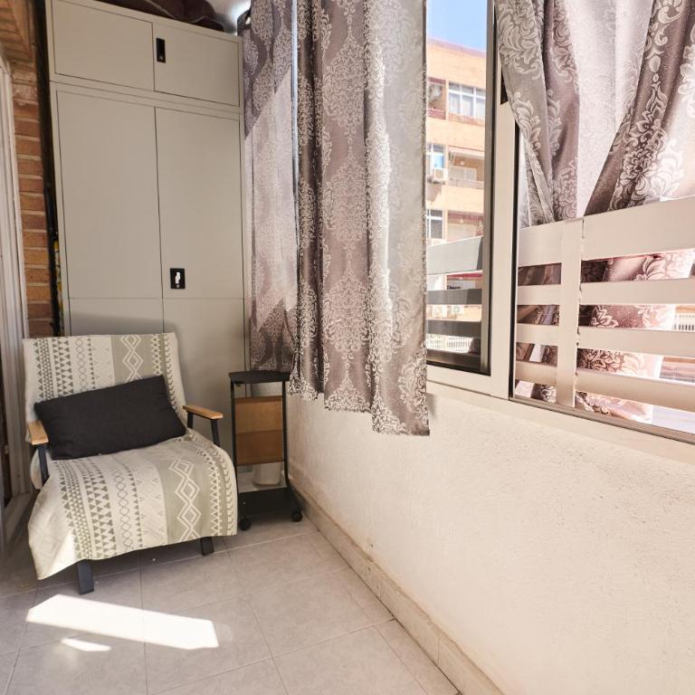 039 City Retreat - Alicante Holiday - Apartamento con balcón - 13