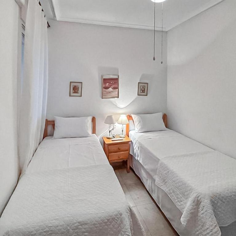 Torrevieja - Apartamento de 2 dormitorios con balcón - 11