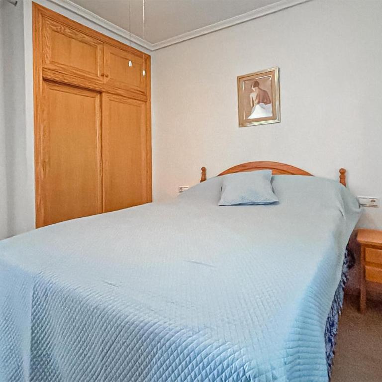 Torrevieja - Apartamento de 2 dormitorios con balcón - 9
