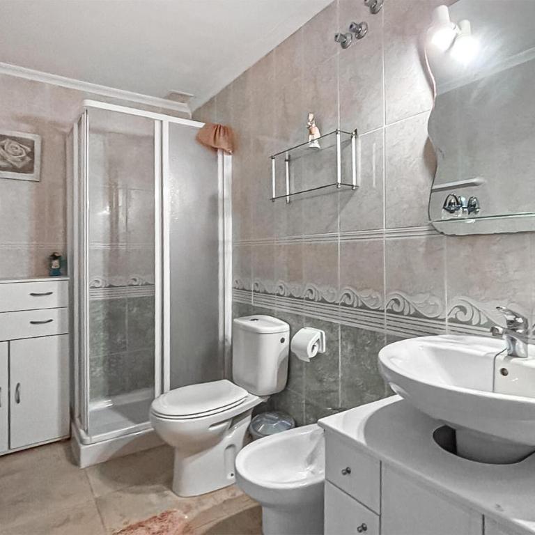 Torrevieja - Apartamento de 2 dormitorios con balcón - 13