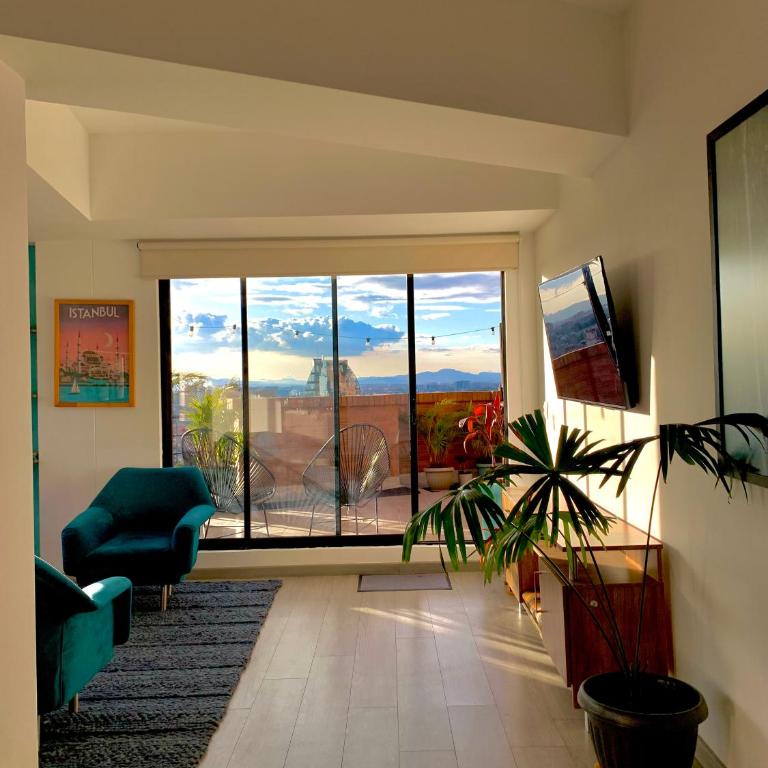 Apto con terraza y vista en Chapinero alto - Apartamento de 1 dormitorio - 2