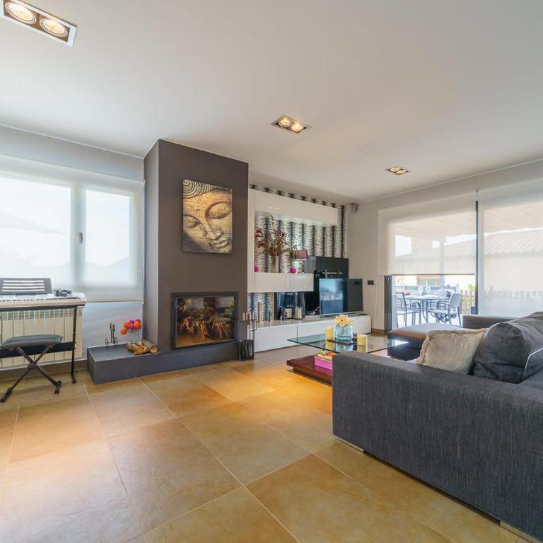 Luxurious Home In Blanes - Casa de 4 dormitorios - 1