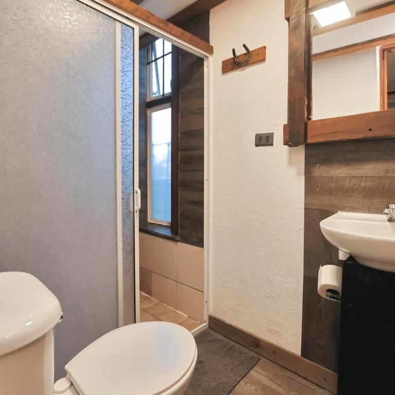 Rustika Hotel - Quadruple Room with Private Bathroom - 6