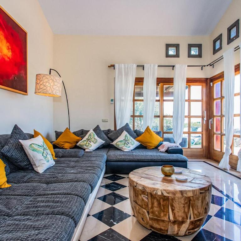 Vistas Al Mar - Four-Bedroom Vacation Home - 5