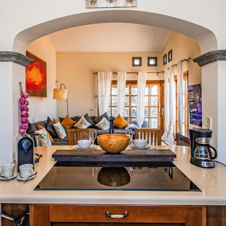Vistas Al Mar - Four-Bedroom Vacation Home - 7