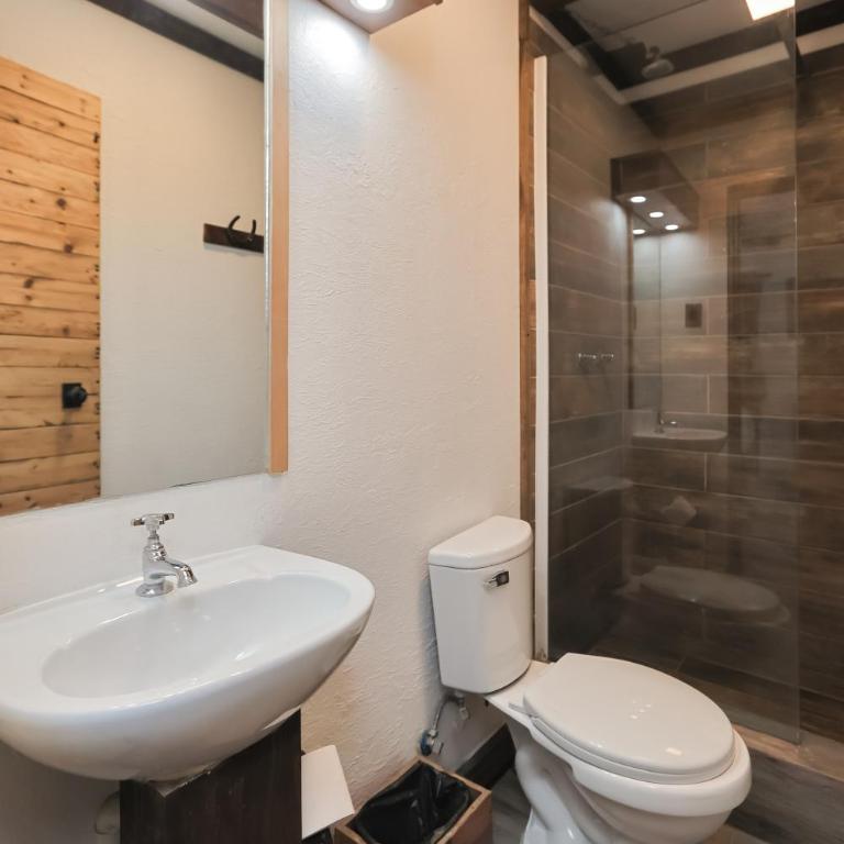 Rustika Hotel - Family Room with Private Bathroom - 5