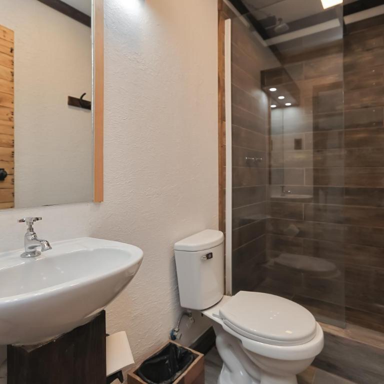 Rustika Hotel - Family Room with Private Bathroom - 8