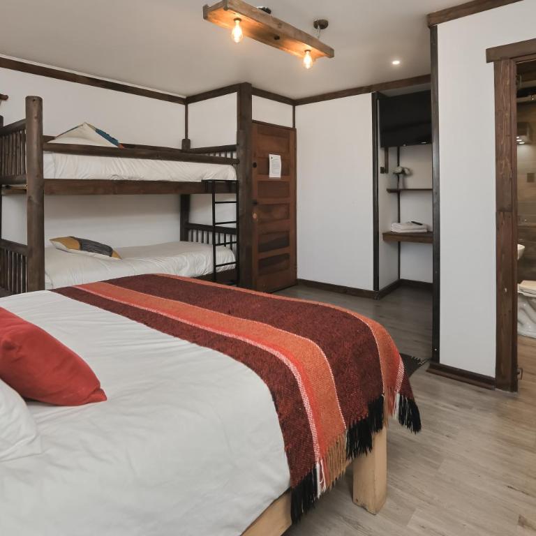 Rustika Hotel - Family Room with Private Bathroom - 4