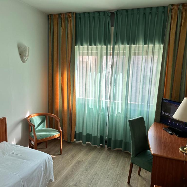 Hotel Cristallo - Camera Familiare - 3
