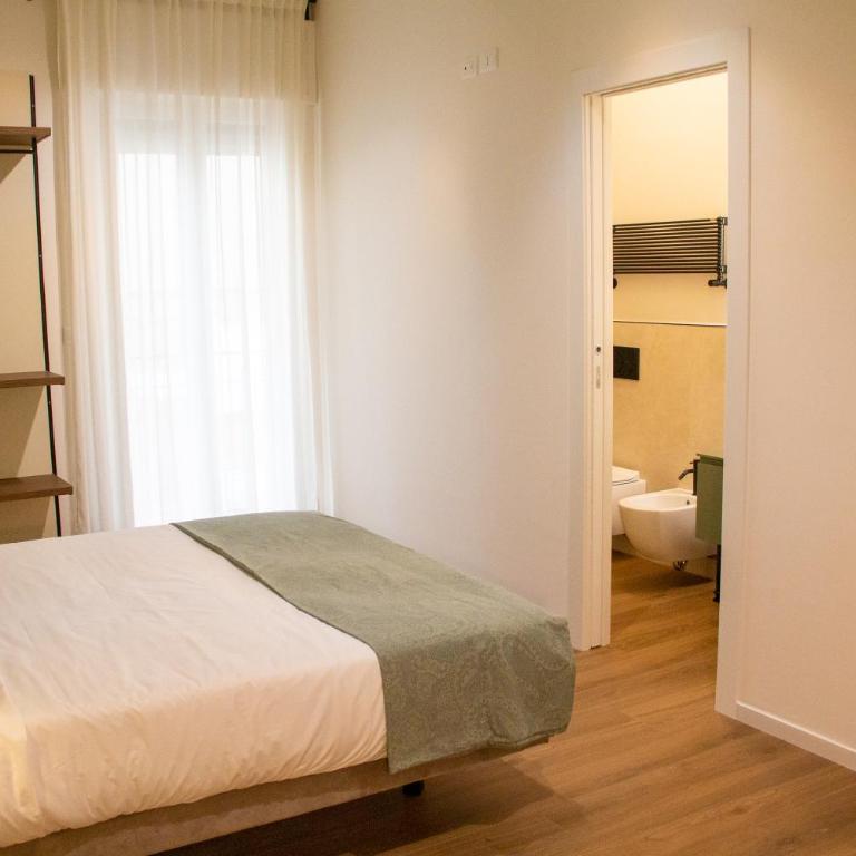 FARA Rooms - Elegant & Quiet Stay in Bari - Three-Bedroom Apartment with Park View - 30