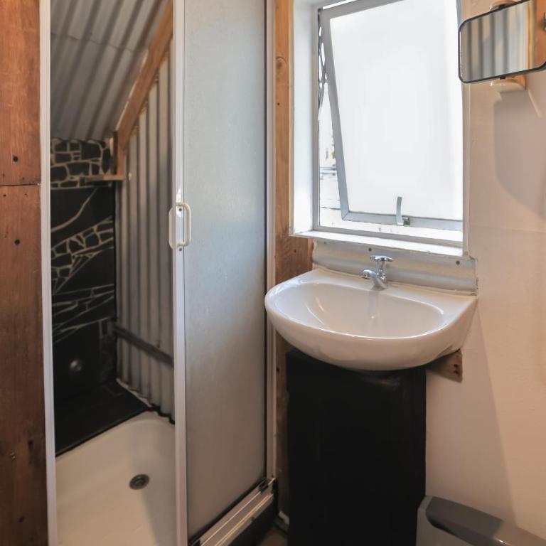 Rustika Hotel - Single Room with Private Bathroom - 5