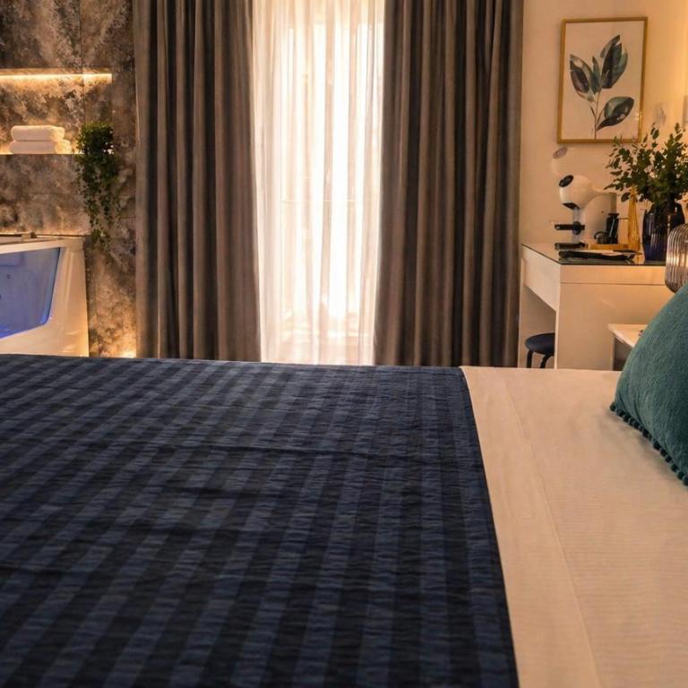 Duomo Luxury Suite Catania - Suite with Hot Tub - 1