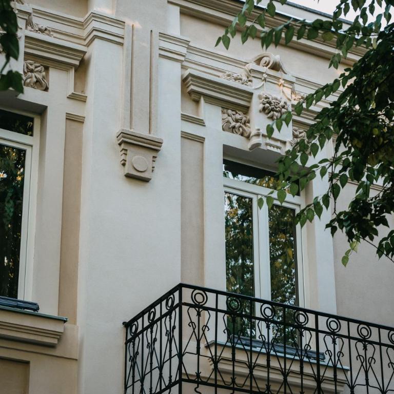 Artist hotel - Deluxe Double Room with Balcony - 3