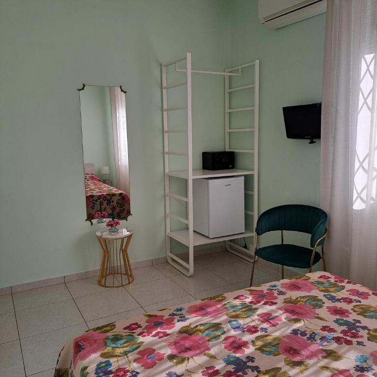 B&B Villa ANTONIO LORETO - Camera Matrimoniale/Doppia con Letti Singoli con Bagno Privato - 2