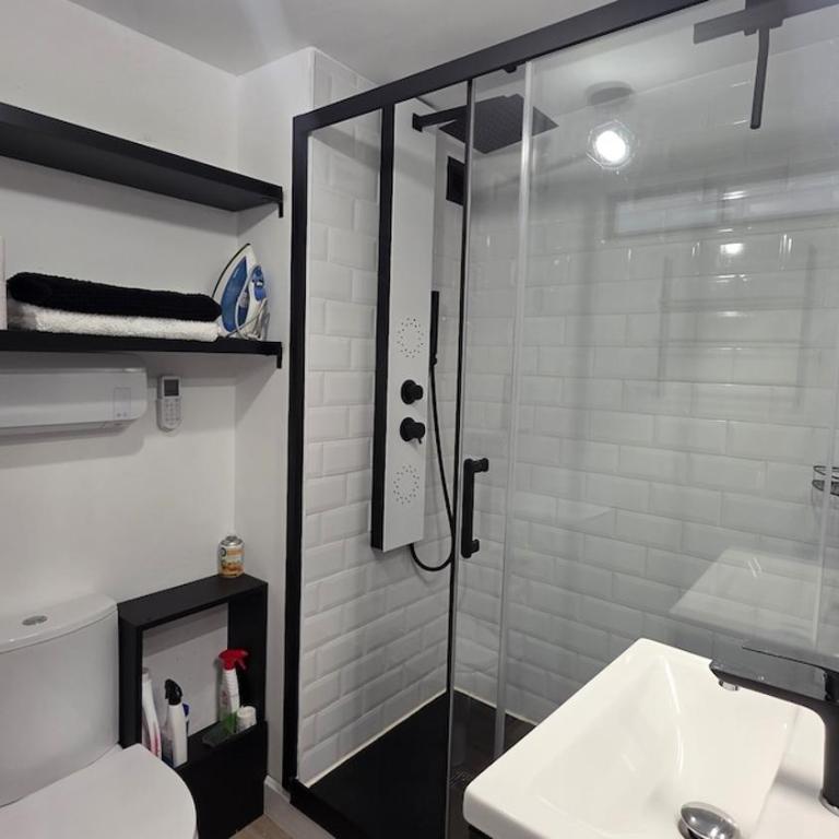 Cap d'Agde - Two-Bedroom Apartment - 13