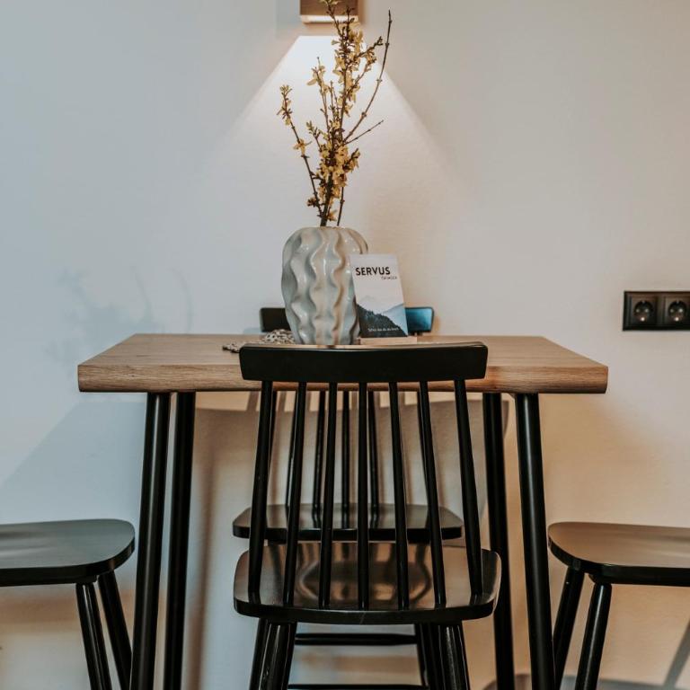 Appartement Tegelberg , Landhaus Linde, Seeg-Enzenstetten im Allgäu, mit Königscard - Apartment - 3