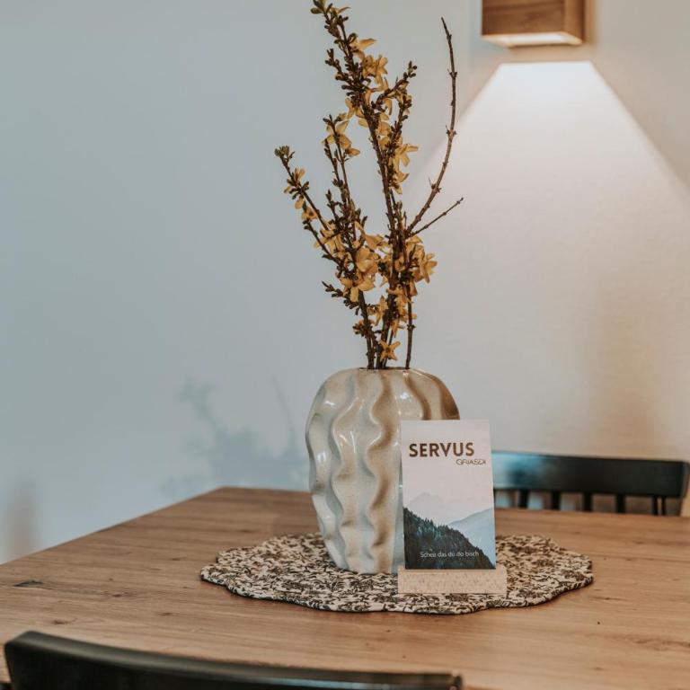 Appartement Tegelberg , Landhaus Linde, Seeg-Enzenstetten im Allgäu, mit Königscard - Apartment - 2