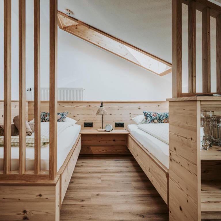 Appartement Tegelberg , Landhaus Linde, Seeg-Enzenstetten im Allgäu, mit Königscard - Apartment - 15