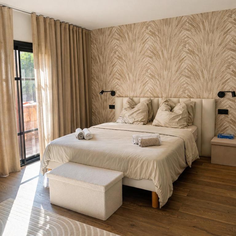 Villa ROUGE de Luxe à Mougins Piscine privée Espace Bien-être - Villa avec Piscine Privée - 7